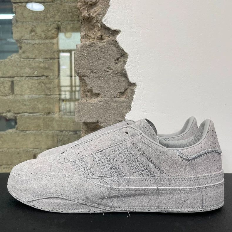 Y-3 adidas y3 gray slip on sneakers Size US 9 / EU 42 - 2 Thumbnail