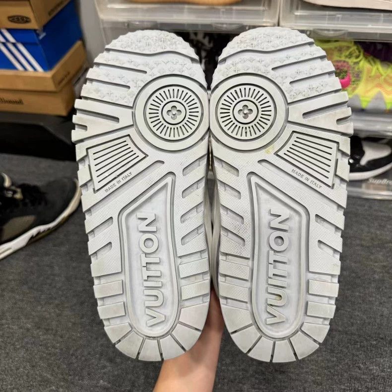 Louis Vuitton lv trainer sneakers size 41 Size US 7 / EU 40 - 3 Thumbnail