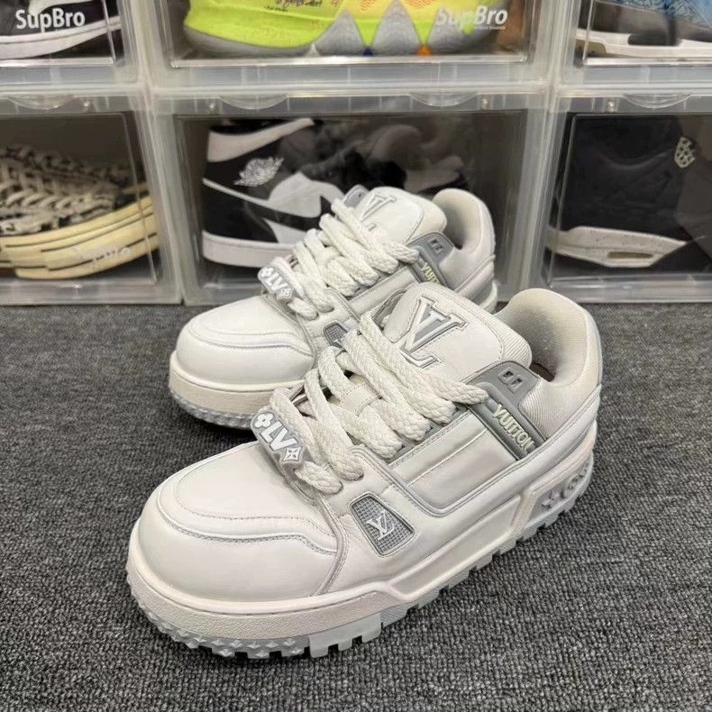 Louis Vuitton lv trainer sneakers size 41 Size US 7 / EU 40 - 9 Thumbnail