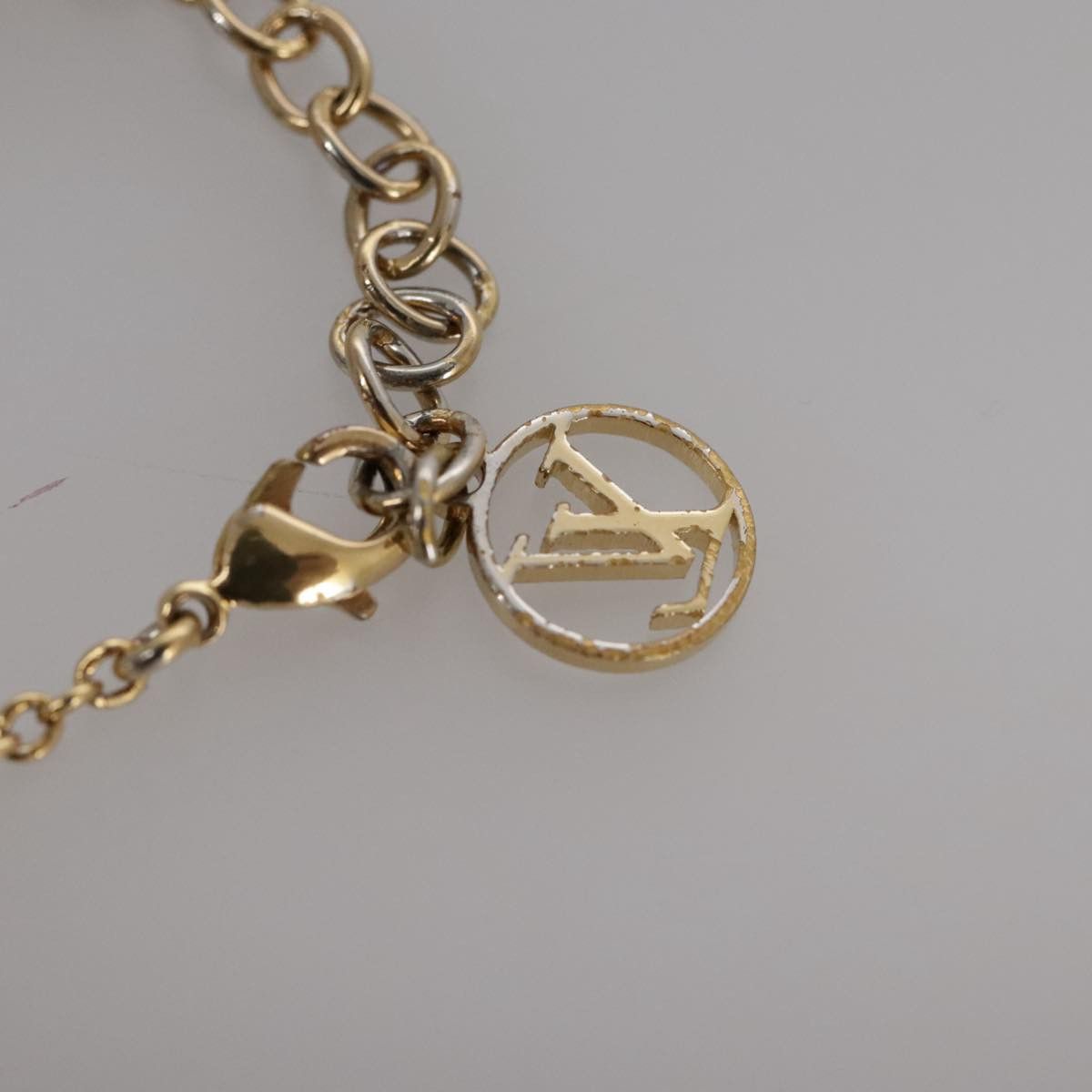 Louis Vuitton Louis Vuitton Essential V necklace Size ONE SIZE - 4 Thumbnail
