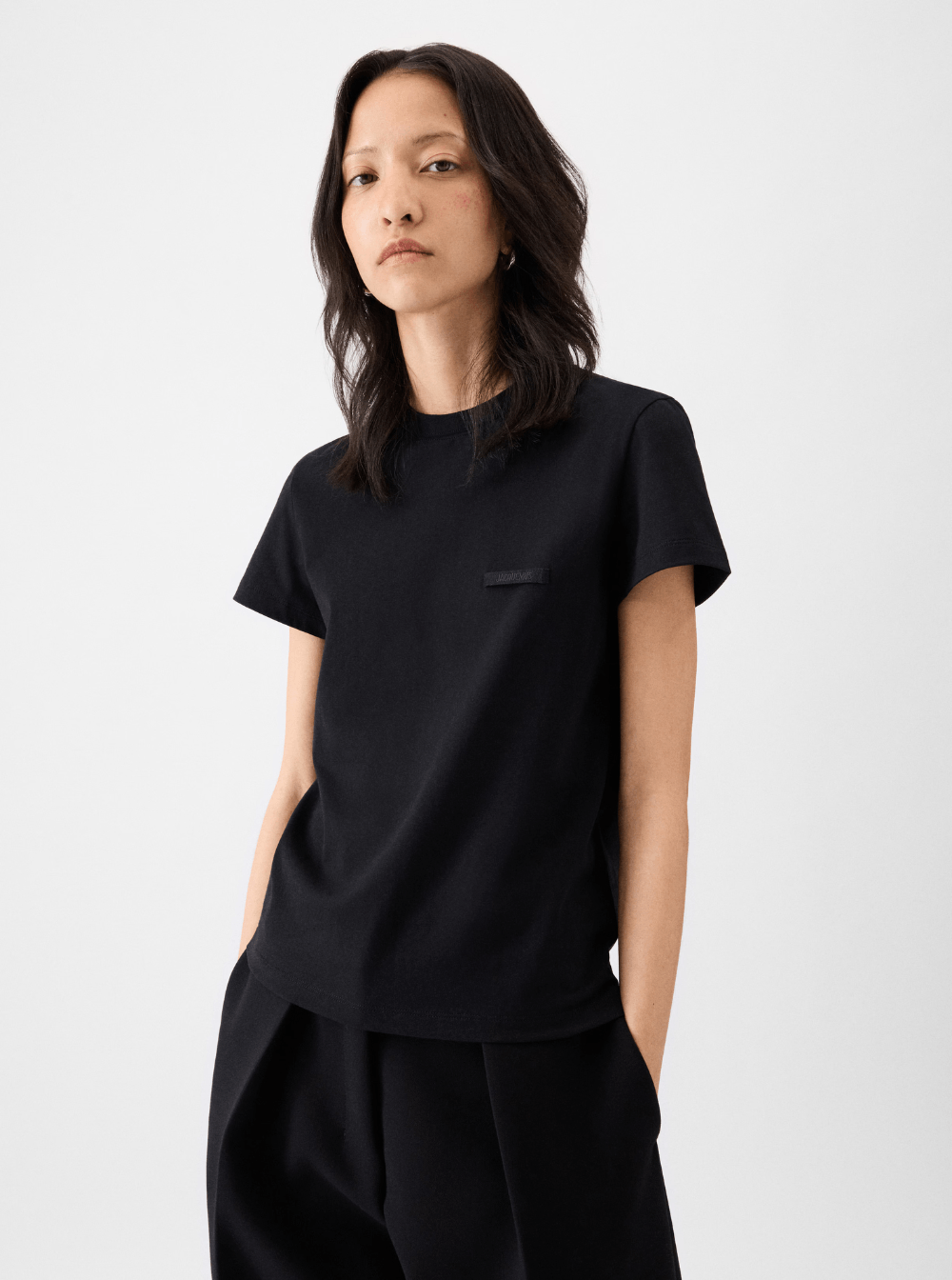 'Le T-Shirt Gros Grain' Black Crewneck T-Shirt with Logo Patch on the Front in Cotton Woman