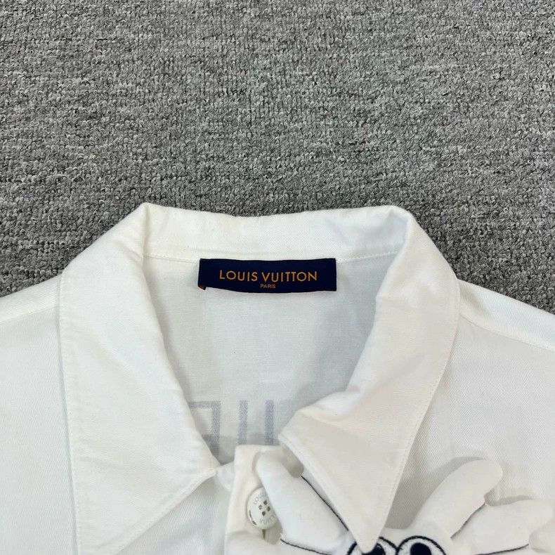 Louis Vuitton Louis Vuitton Short Sleeve Shirt xs Size US XS / EU 42 / 0 - 6 Thumbnail