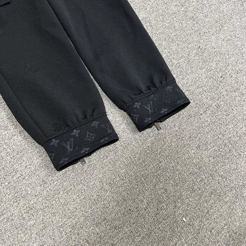 Louis Vuitton Louis Vuitton black cargo pants 34 Size US 34 / EU 50 - 4 Thumbnail