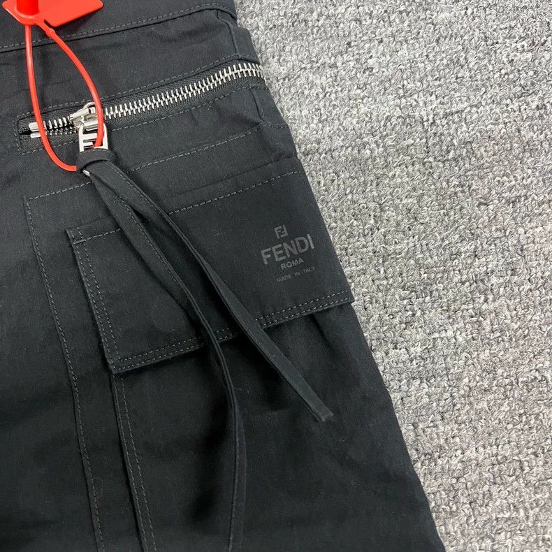 Fendi fendi double pocket cargo shorts Size US 44 / EU 60 - 4 Thumbnail
