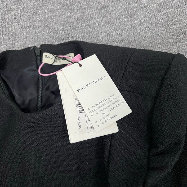 Balenciaga Balenciaga black long sleeve dress Size US 40 / EU 56 - 4 Thumbnail