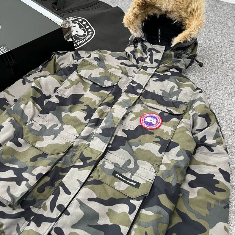 Canada Goose Canada Goose Camo Expedition Down Jacket Size US M / EU 48-50 / 2 - 3 Thumbnail
