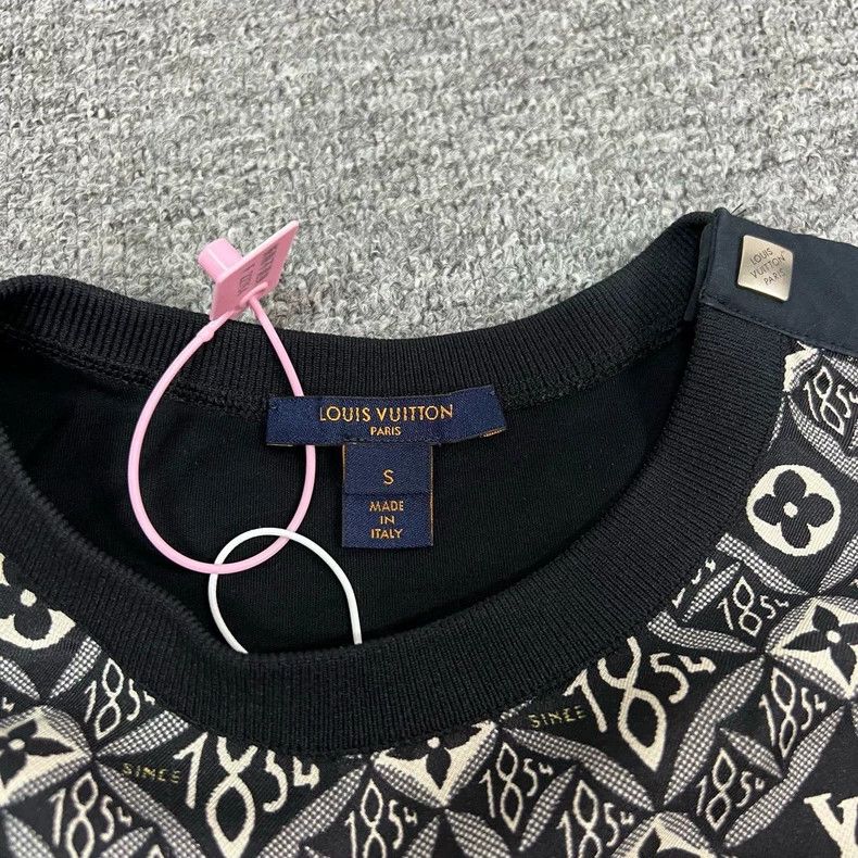 Louis Vuitton Louis Vuitton 1854 knit short sleeve T-shirt Size US S / EU 44-46 / 1 - 4 Thumbnail