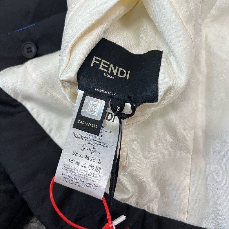 Fendi Fendi new double-sided silk coat Size US L / EU 52-54 / 3 - 8 Thumbnail