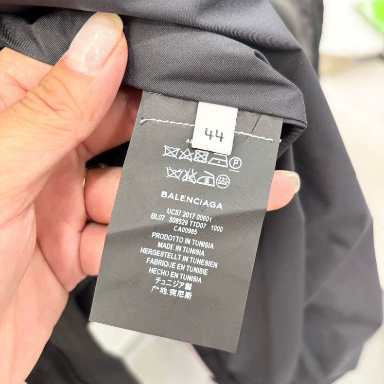 Balenciaga Balenciaga Oversized Logo Down Jacket Size US XL / EU 56 / 4 - 5 Thumbnail