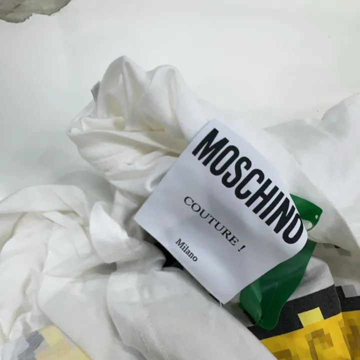 Moschino Moschino SS20 Unique Graphic T-Shirt for Women 0079 Size L / US 10 / IT 46 - 5 Thumbnail