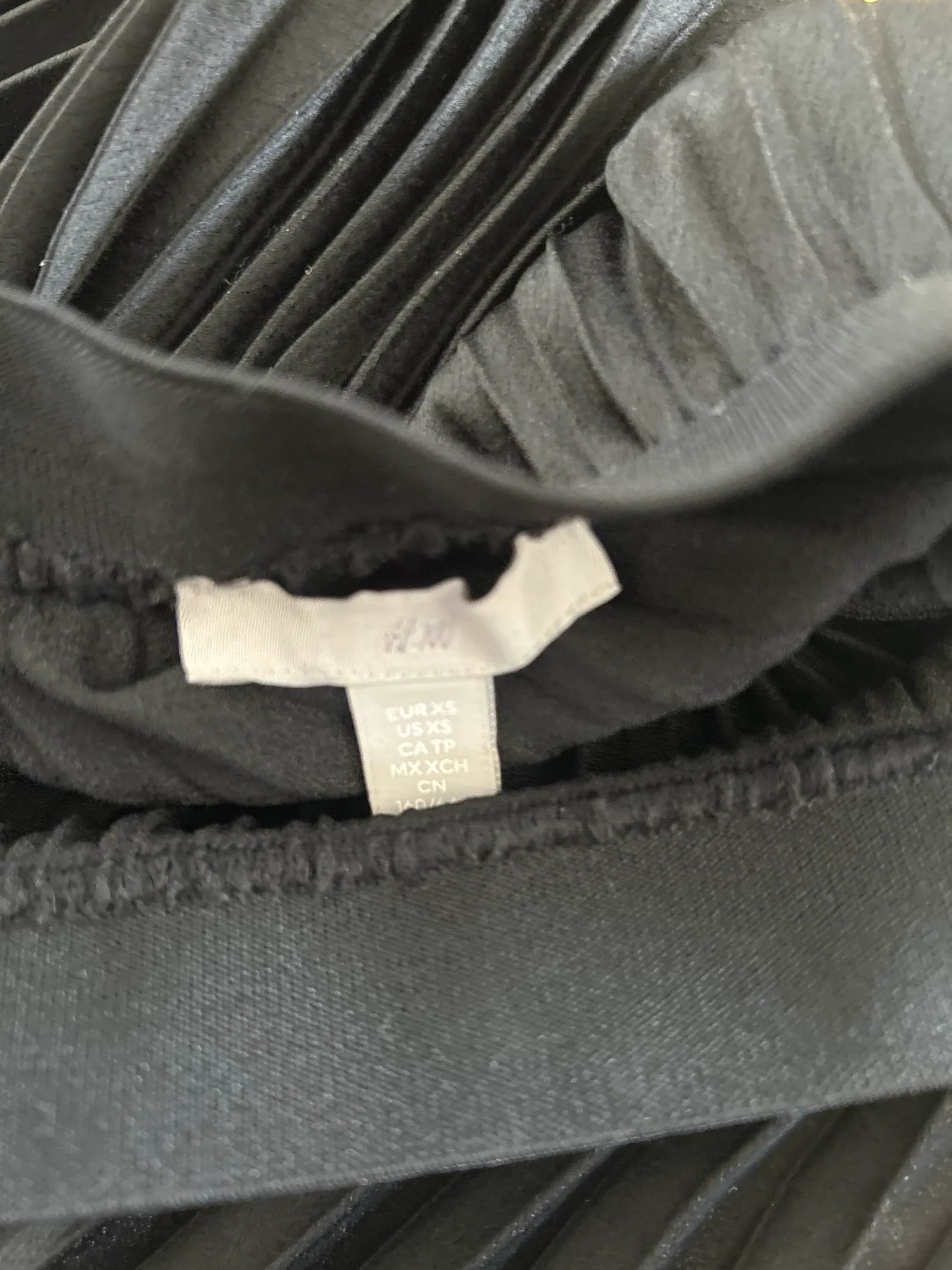 H&M H&M Skirt Size 25" / US 0 / IT 36 - 2 Thumbnail