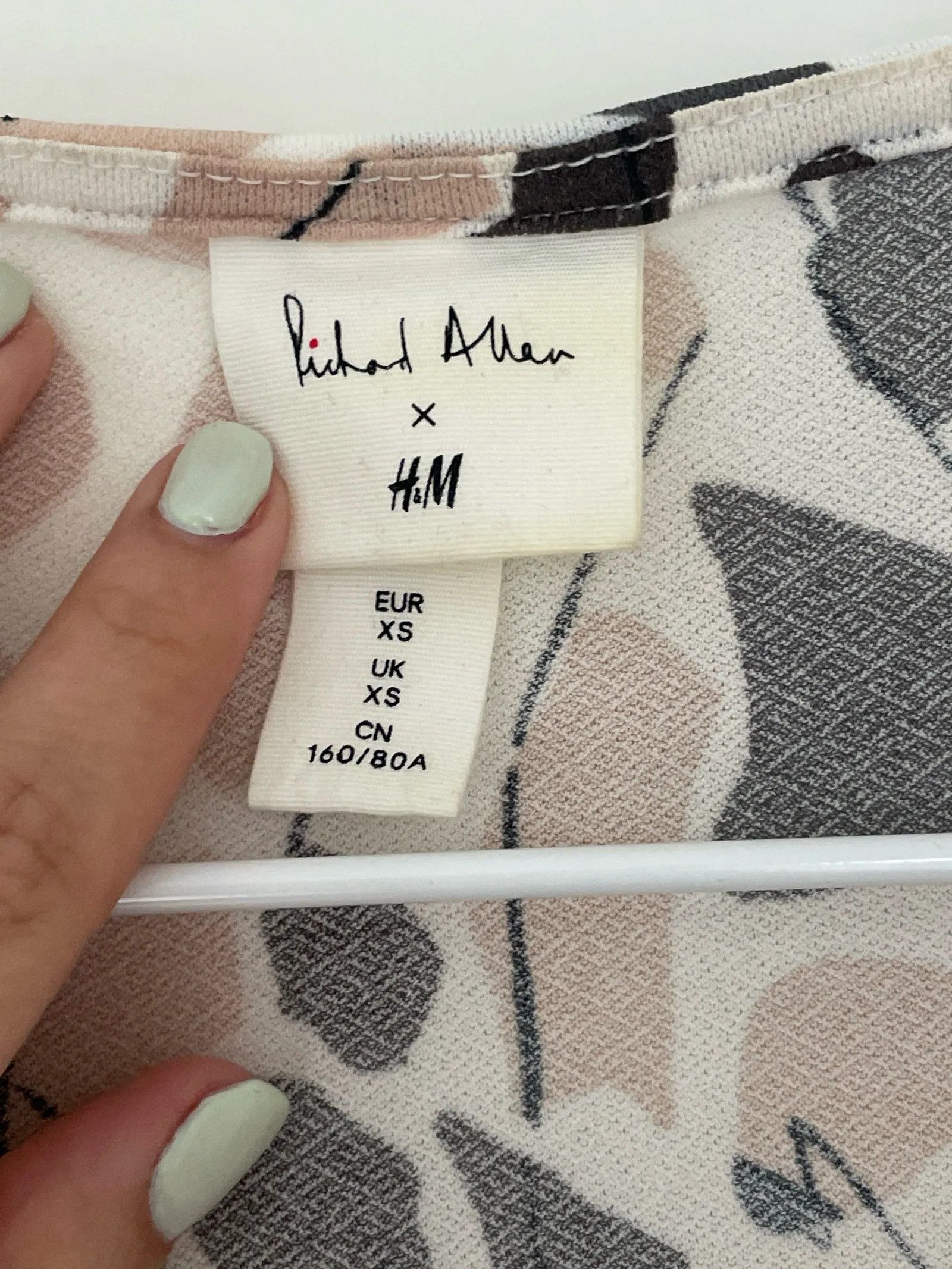 H&M Richard Allen x H&M Dress Size XS / US 0-2 / IT 36-38 - 2 Thumbnail