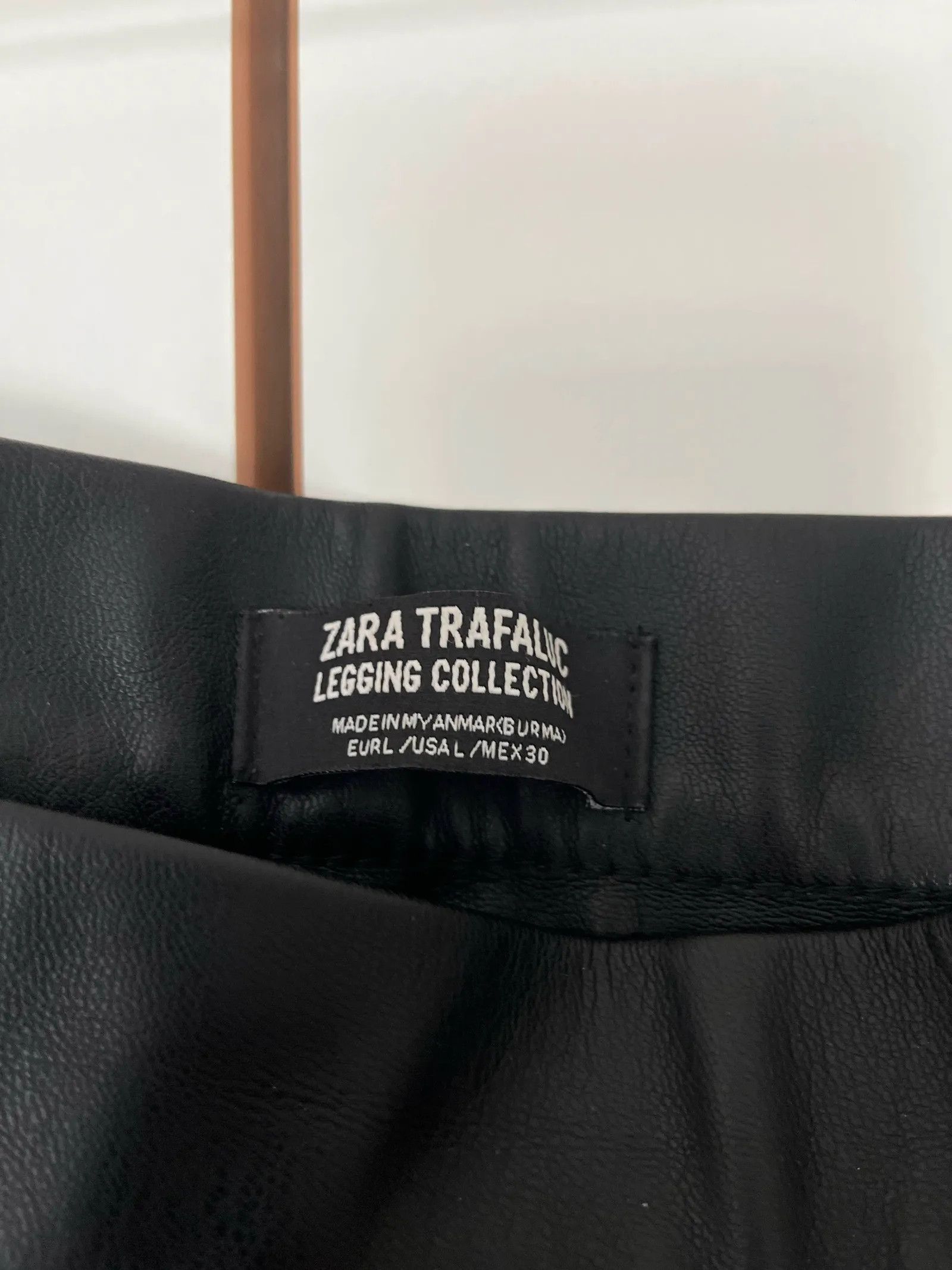 Zara Zara Trafaluc Tights Size 30" / US 8 / IT 44 - 2 Thumbnail