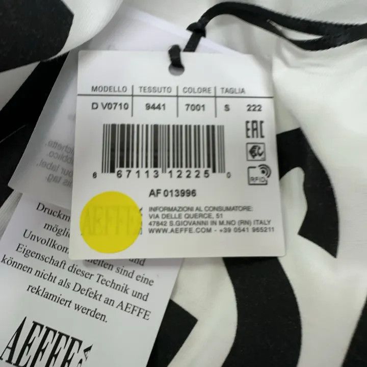 Moschino Moschino Graphic Print Short Sleeve T-Shirt 0079 Size S / US 4 / IT 40 - 5 Thumbnail