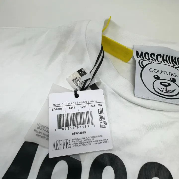 Moschino Moschino Short-Sleeve Graphic T-Shirt for Women 0079 Size XXS / US 00 / IT 34 - 4 Thumbnail