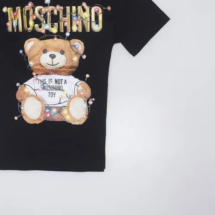 Moschino Moschino Christmas Bear Print Short Sleeve T-Shirt 0079 Size L / US 10 / IT 46 - 5 Thumbnail