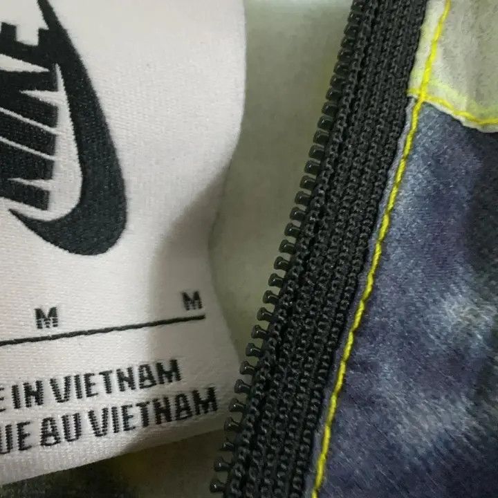 Off-White Nike x OFF-WHITE Tie Dye Cropped Jacket 0079 Size M / US 6-8 / IT 42-44 - 9 Thumbnail