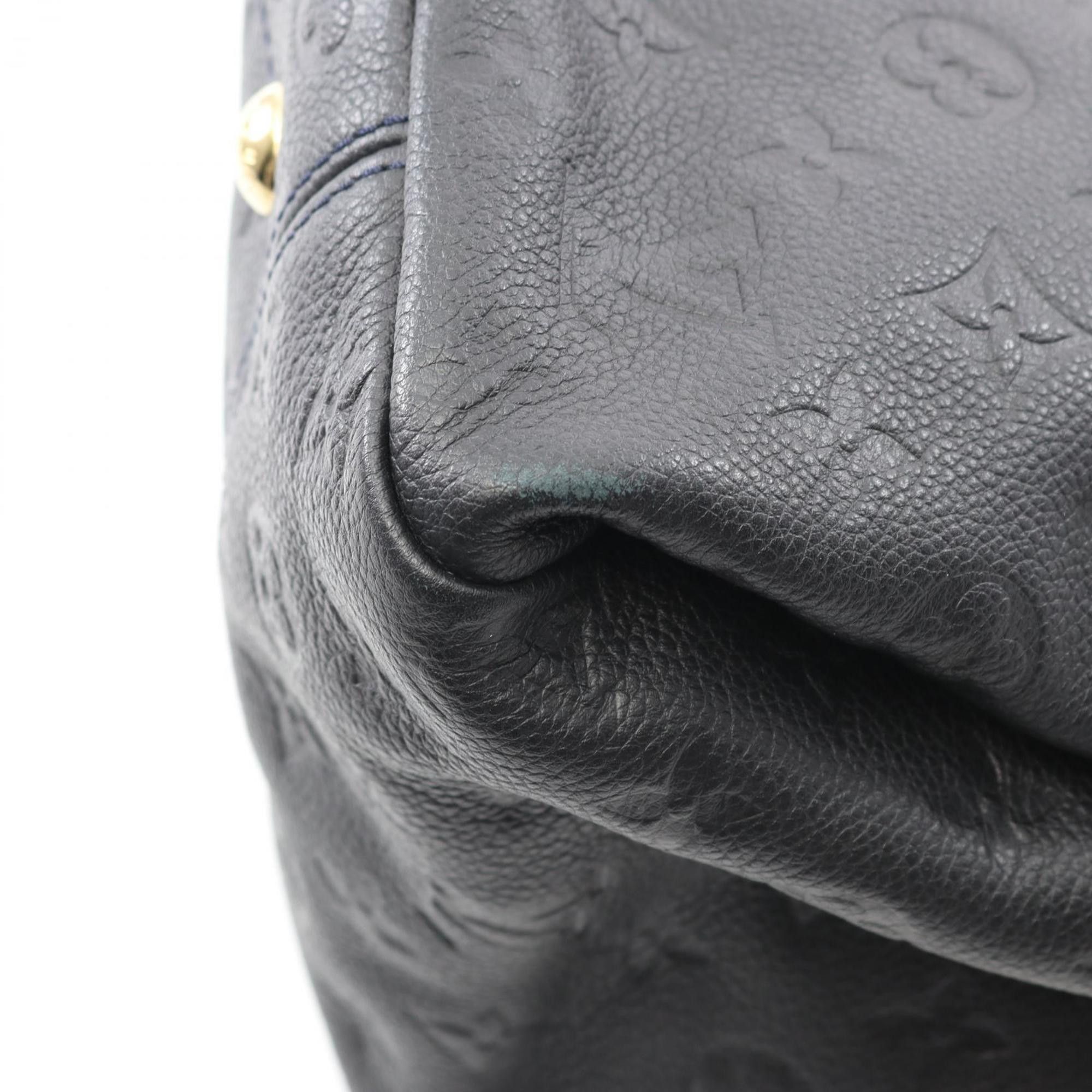 Louis Vuitton Artsy shoulder