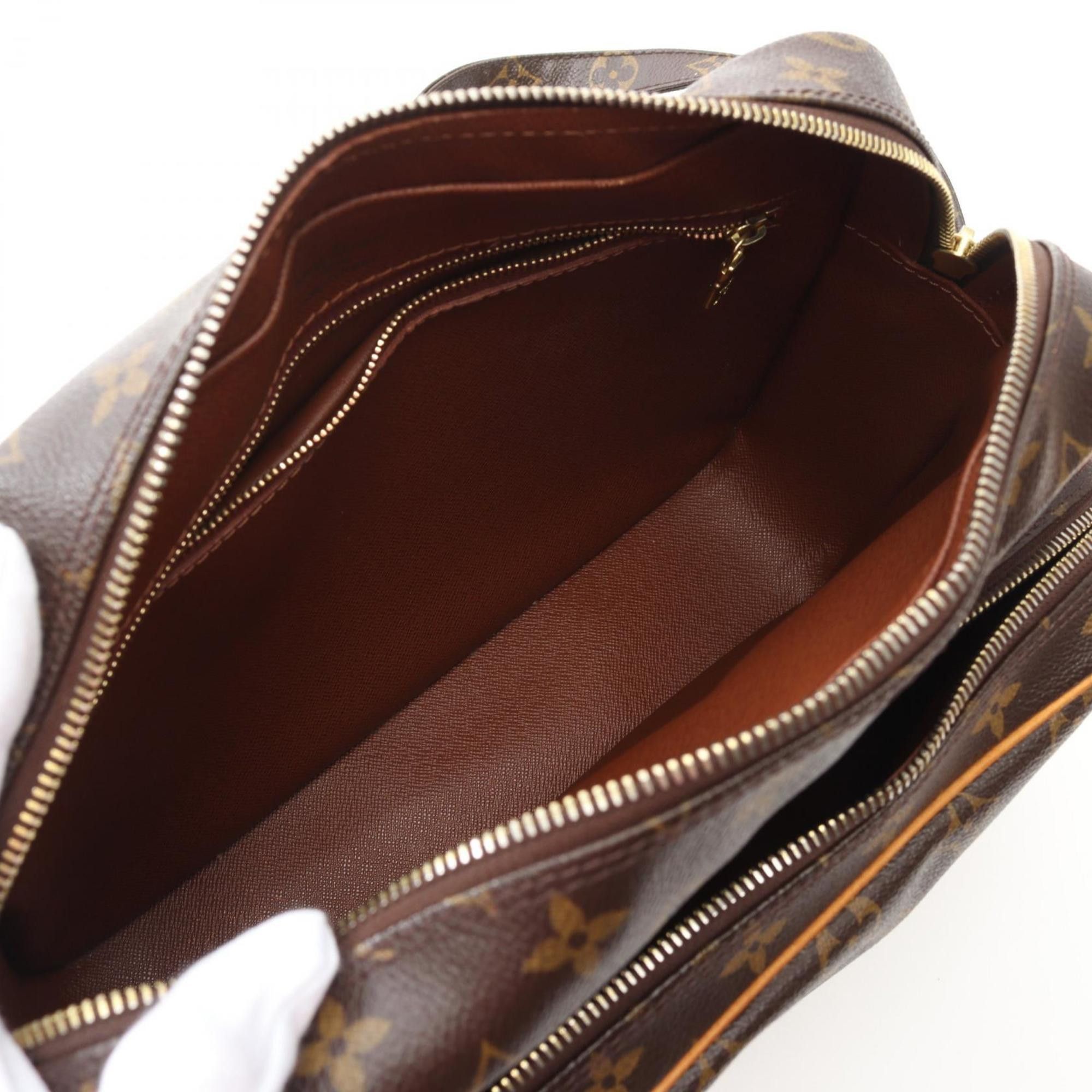 Louis Vuitton Louis Vuitton Nile shoulder Size ONE SIZE - 5 Thumbnail