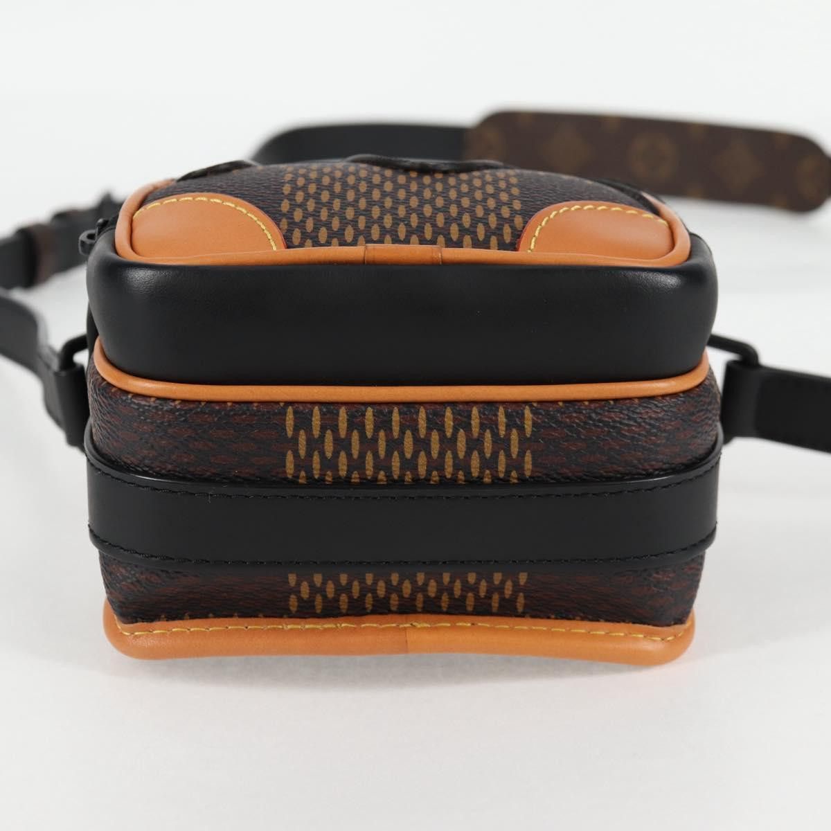 Louis Vuitton Louis Vuitton Amazon shoulder Size ONE SIZE - 18 Thumbnail