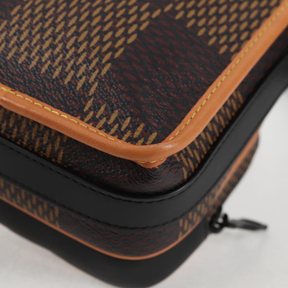 Louis Vuitton Louis Vuitton Amazon shoulder Size ONE SIZE - 7 Thumbnail