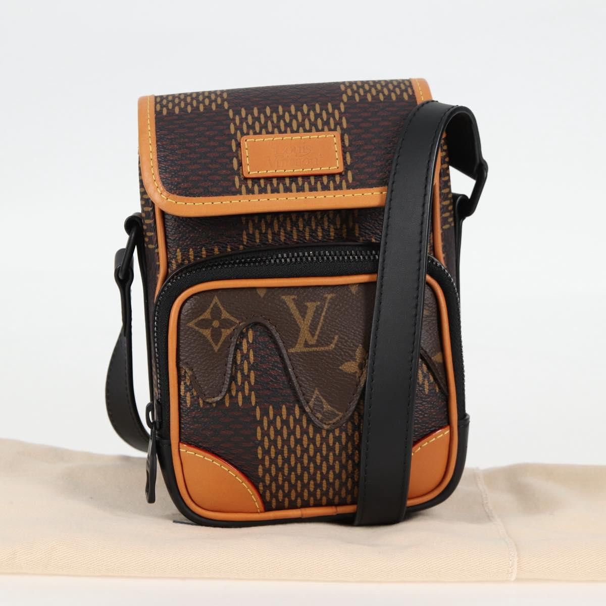 Louis Vuitton Louis Vuitton Amazon shoulder Size ONE SIZE - 13 Thumbnail
