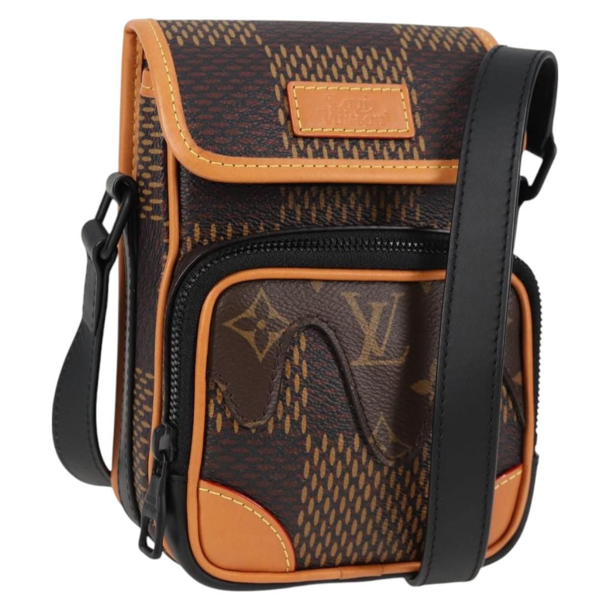 Louis Vuitton Louis Vuitton Amazon shoulder Size ONE SIZE - 16 Thumbnail