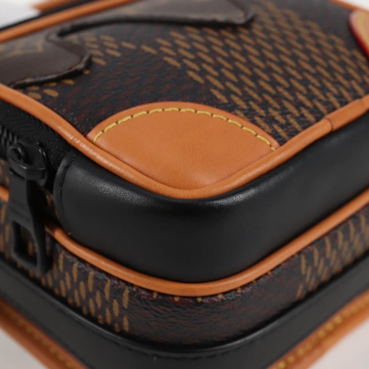 Louis Vuitton Louis Vuitton Amazon shoulder Size ONE SIZE - 6 Thumbnail