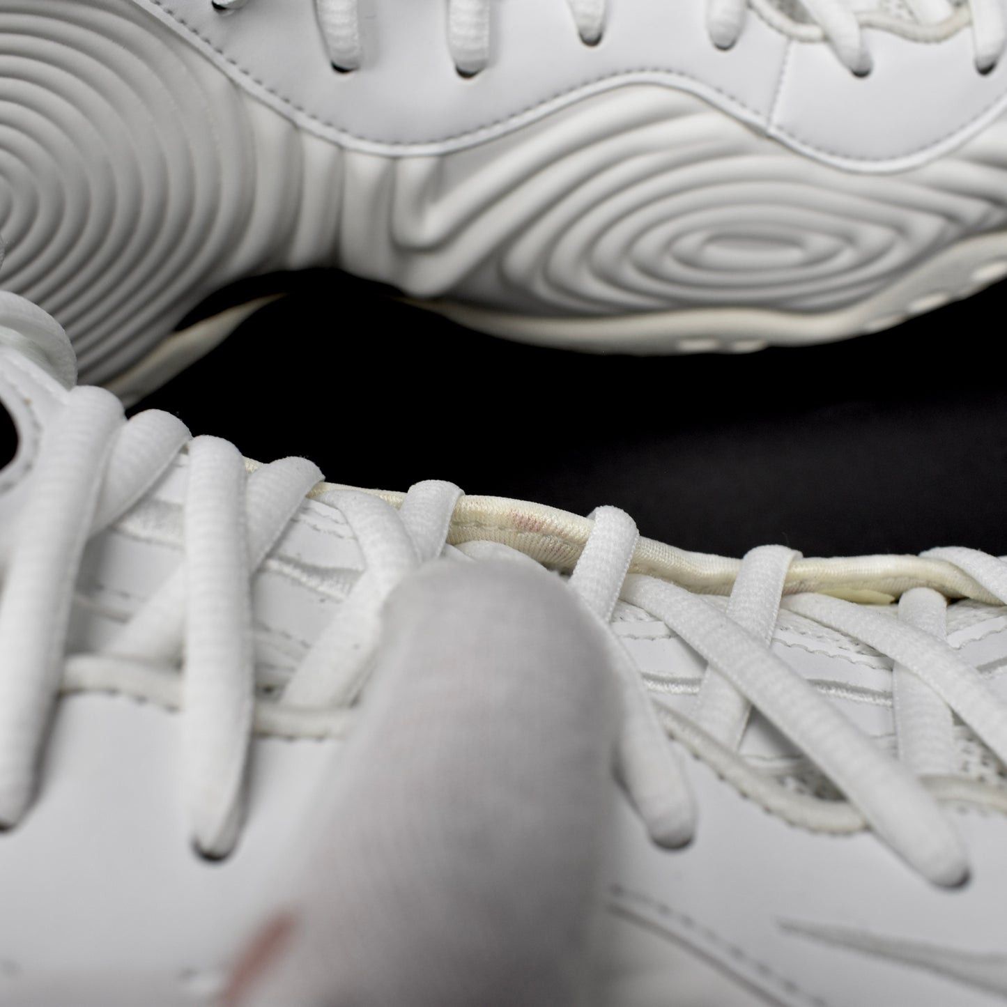 Comme des Garcons × Nike Nike CDG Air Foamposite One SP White Size US 10 / EU 43 - 18 Thumbnail