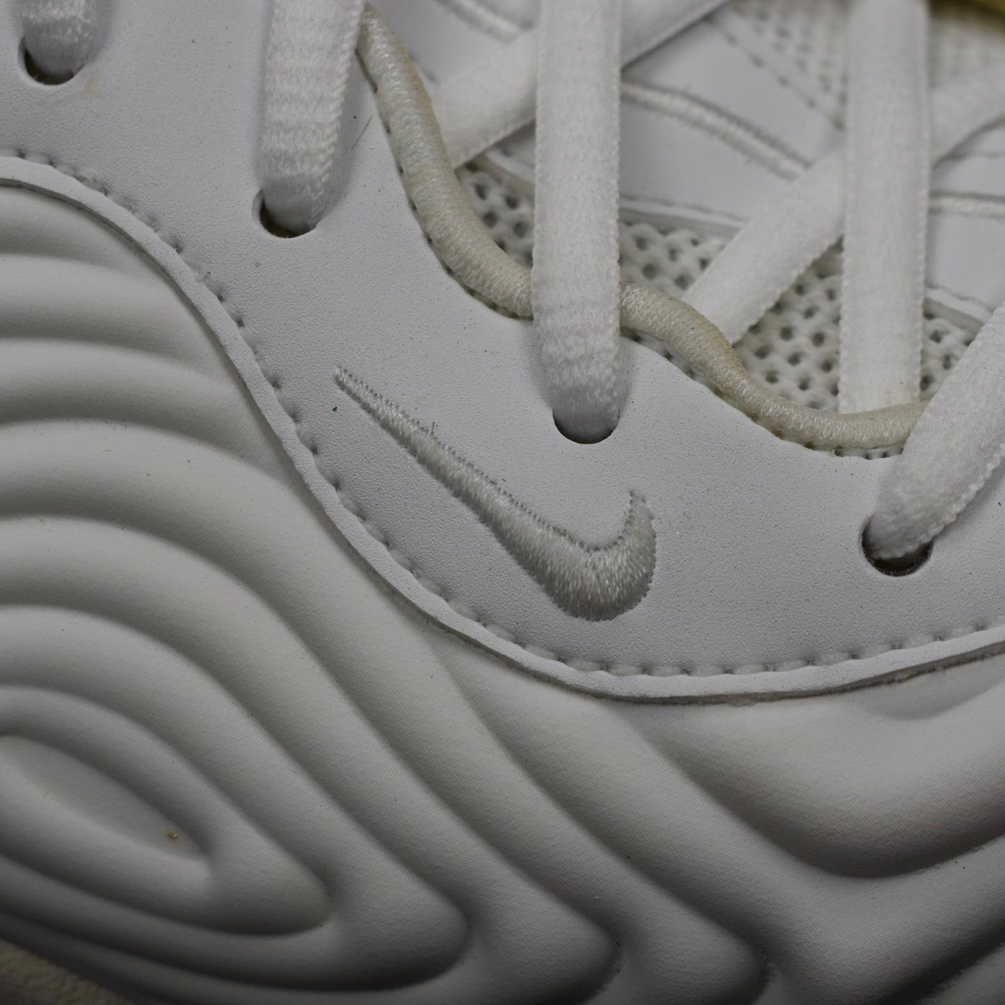 Comme des Garcons × Nike Nike CDG Air Foamposite One SP White Size US 10 / EU 43 - 11 Thumbnail