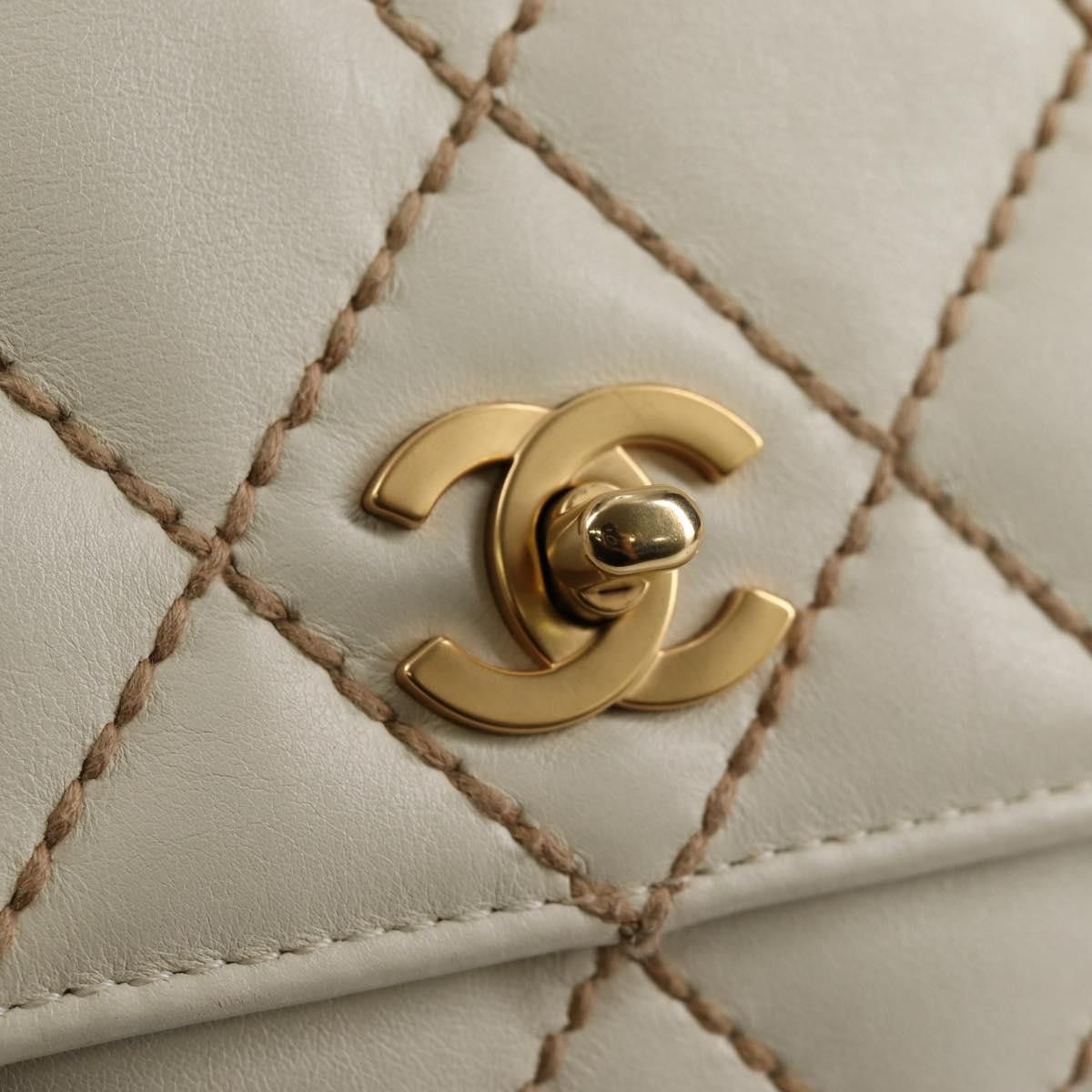Chanel Chanel Wild stitch shoulder Size ONE SIZE - 10 Thumbnail