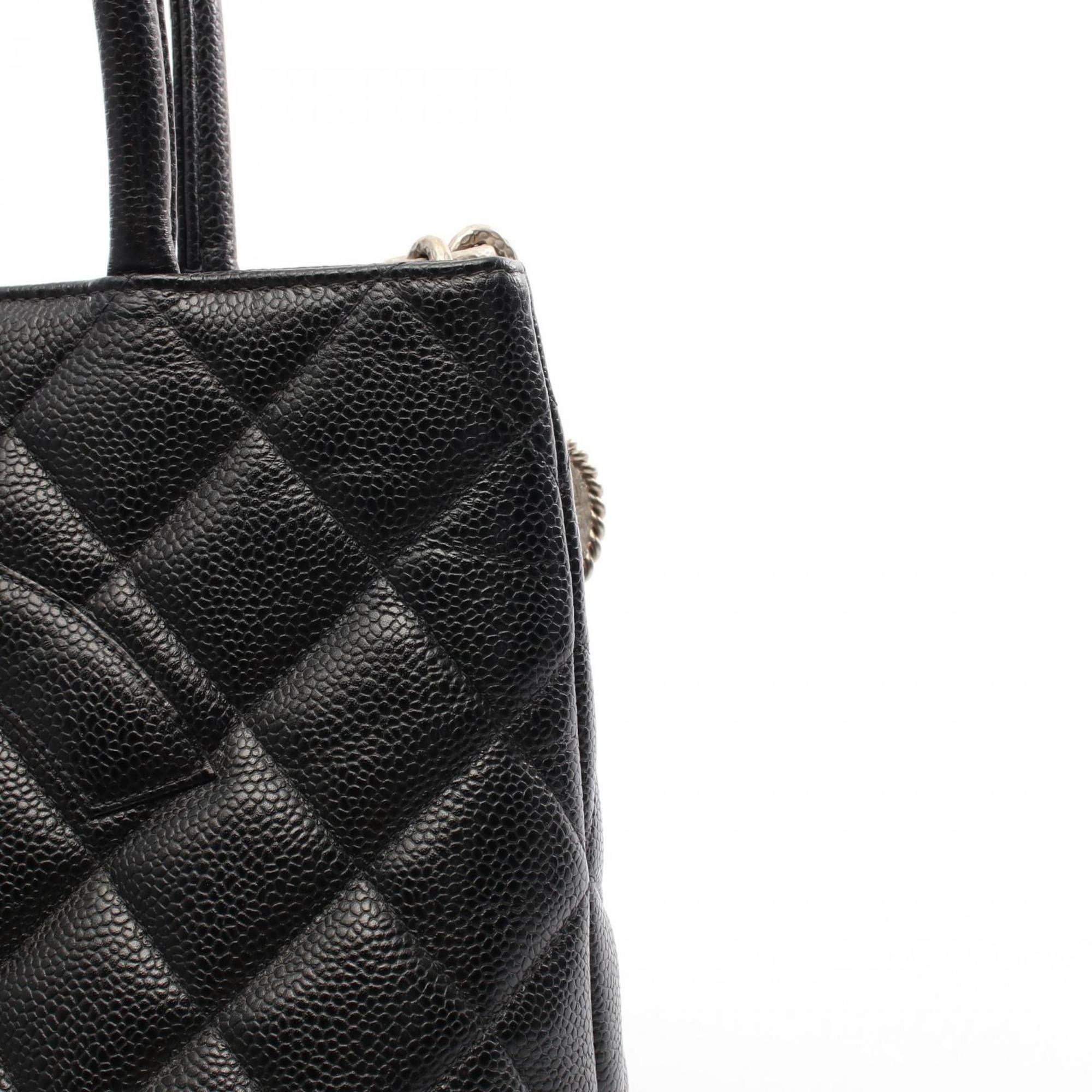 Chanel Chanel Medaillon handbag Size ONE SIZE - 4 Thumbnail
