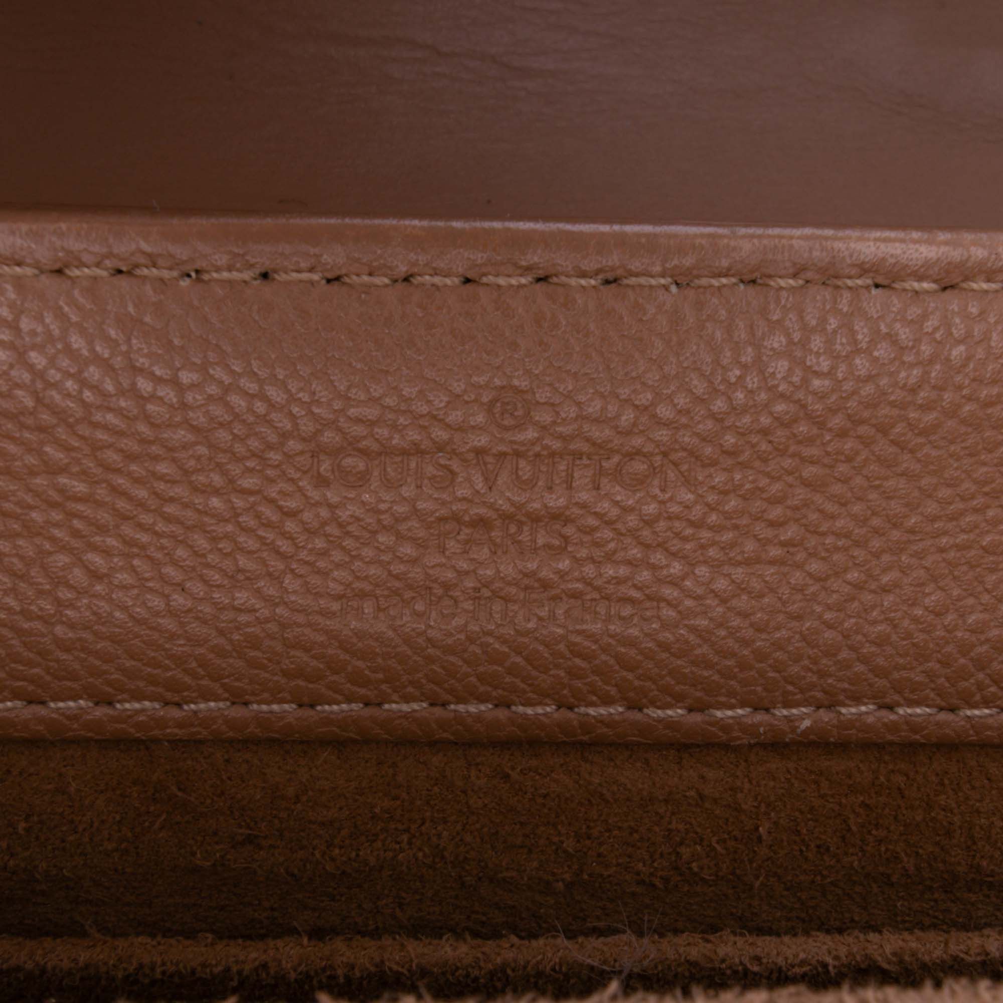 Louis Vuitton Louis Vuitton Monogram Cuir Plume Ecume Very Chain Satchel Size ONE SIZE - 7 Thumbnail