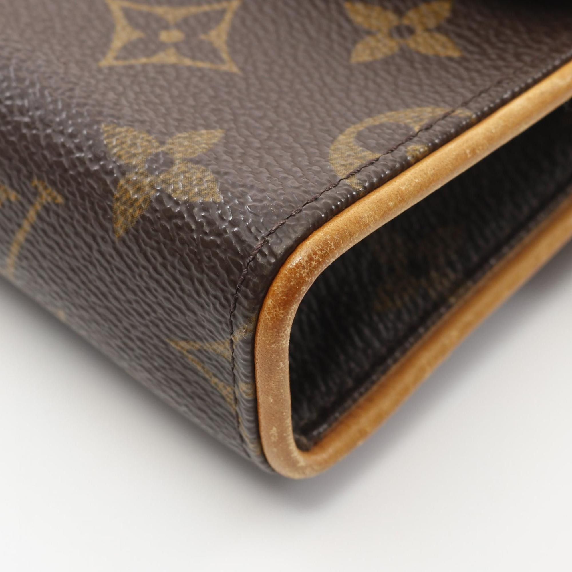 Louis Vuitton Louis Vuitton Pochette florentine clutch Size ONE SIZE - 3 Thumbnail