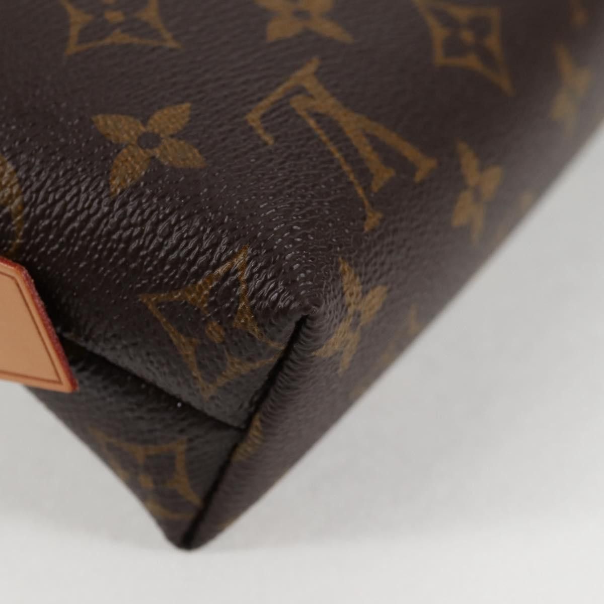 Louis Vuitton Louis Vuitton Cosmetic Pouch clutch Size ONE SIZE - 7 Thumbnail