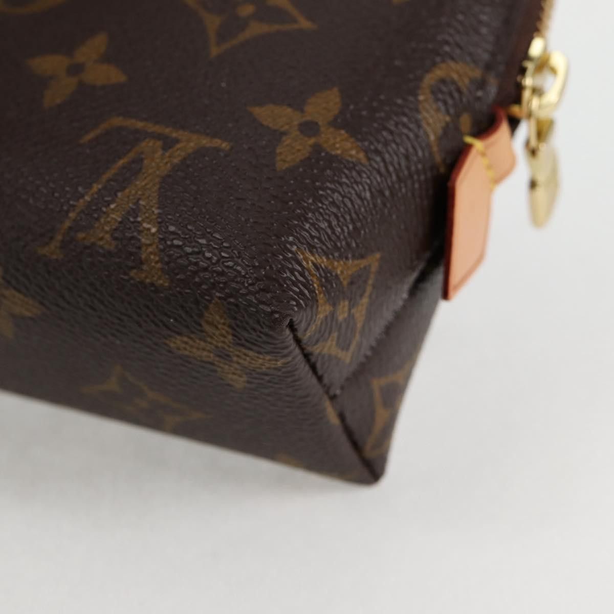 Louis Vuitton Louis Vuitton Cosmetic Pouch clutch Size ONE SIZE - 8 Thumbnail