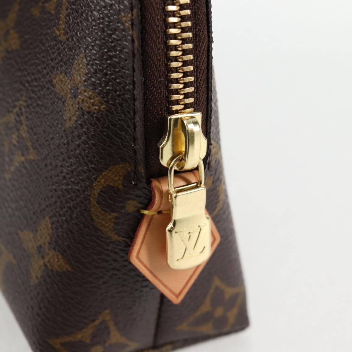 Louis Vuitton Louis Vuitton Cosmetic Pouch clutch Size ONE SIZE - 9 Thumbnail