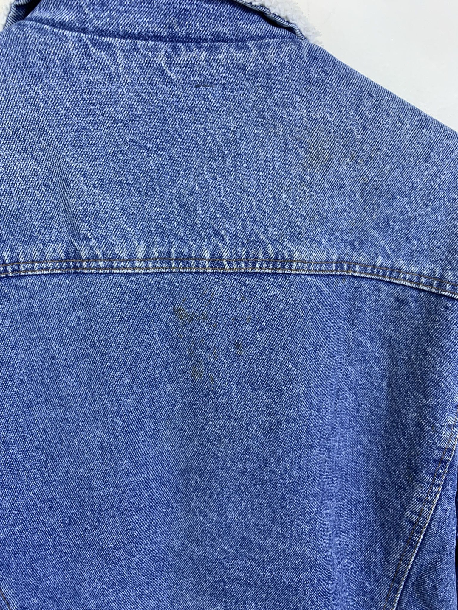 Levi's Vintage 1990s Sherpa Lined Denim Trucker Jacket Size L Size US L / EU 52-54 / 3 - 5 Thumbnail