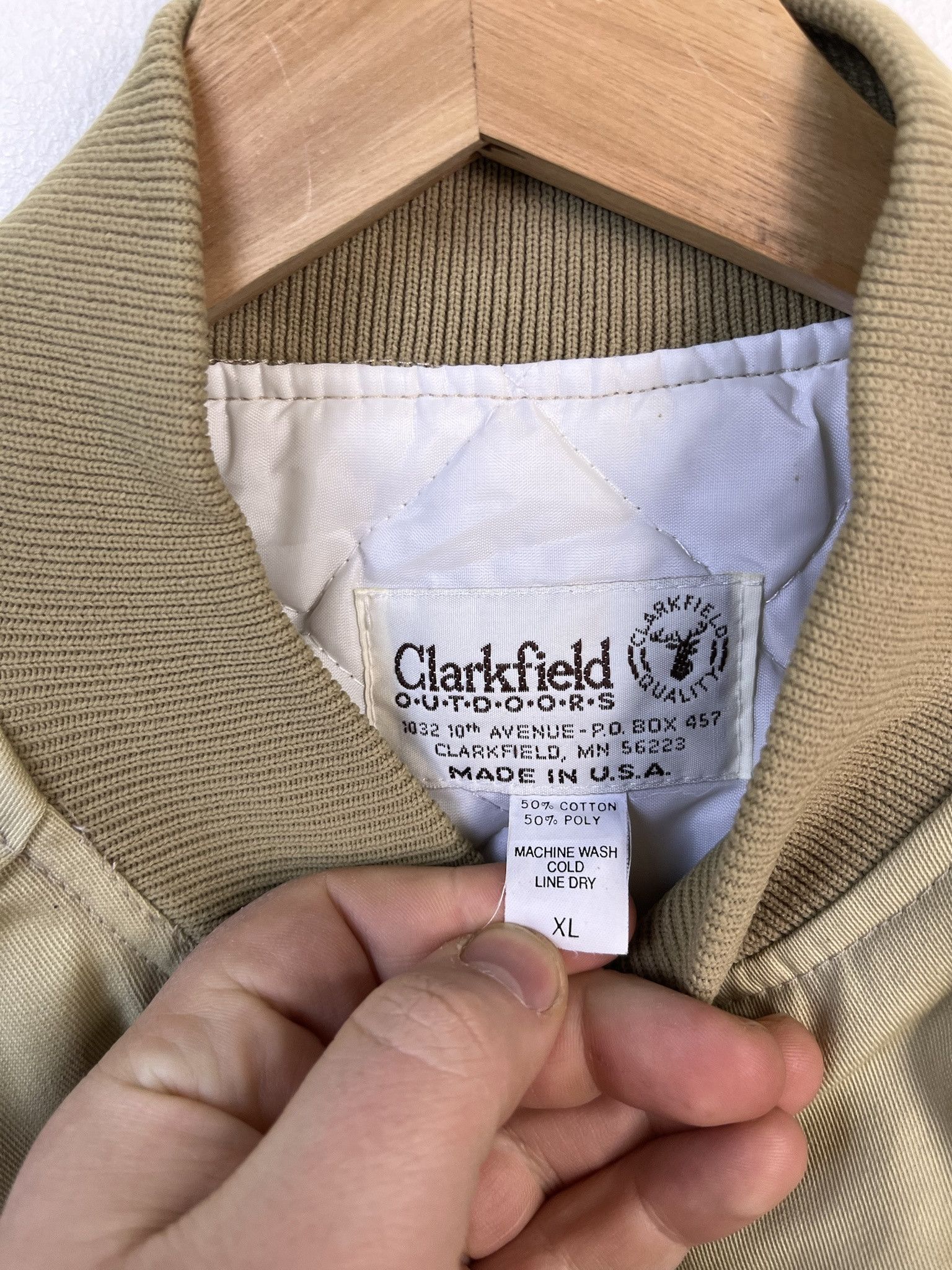 Vintage Vintage VFW Jacket 1990s VFW Quilted Bomber Jacket Size XL Size US XL / EU 56 / 4 - 4 Thumbnail