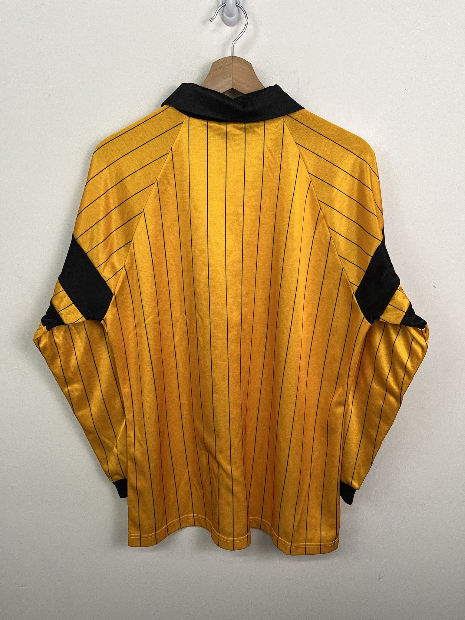 Other Vintage 1990s Gold Longsleeve Padded Goalie Jersey Size L Size US L / EU 52-54 / 3 - 4 Thumbnail