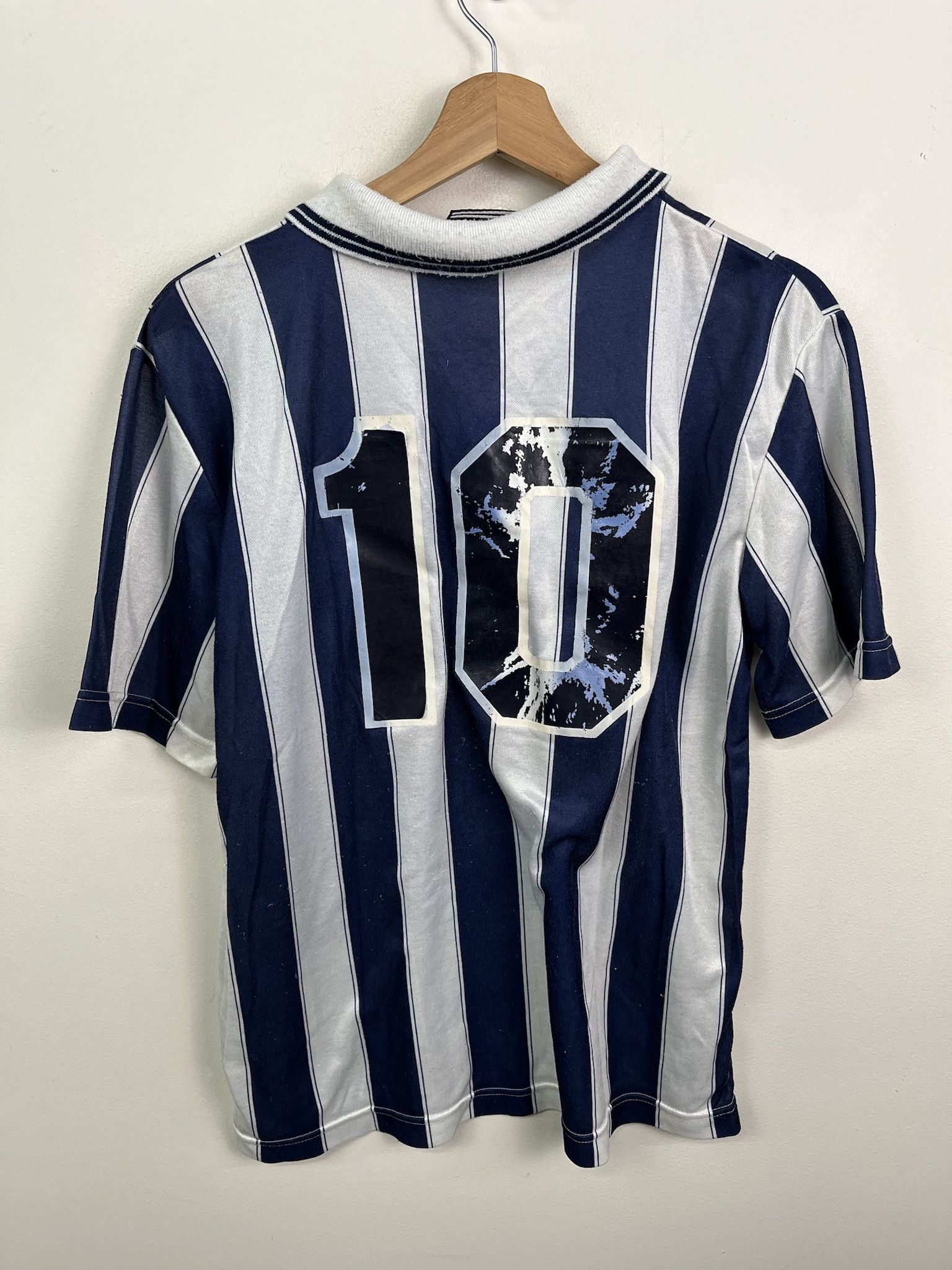Other Vintage Soccer Jersey #10 Messi CYRK Striped Jersey Size S Distressed Size US S / EU 44-46 / 1 - 3 Thumbnail