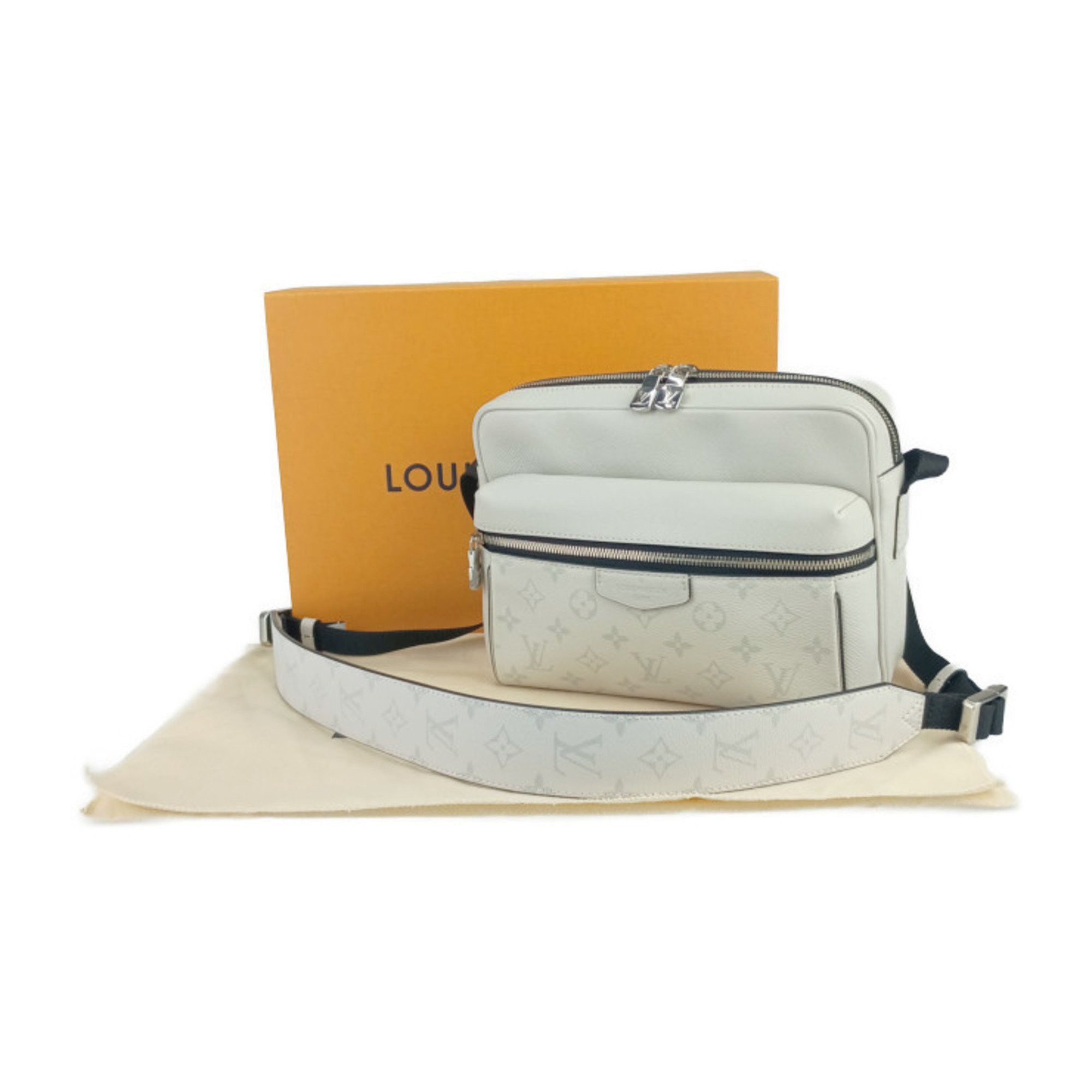 Louis Vuitton Louis Vuitton Outdoor shoulder Size ONE SIZE - 9 Thumbnail