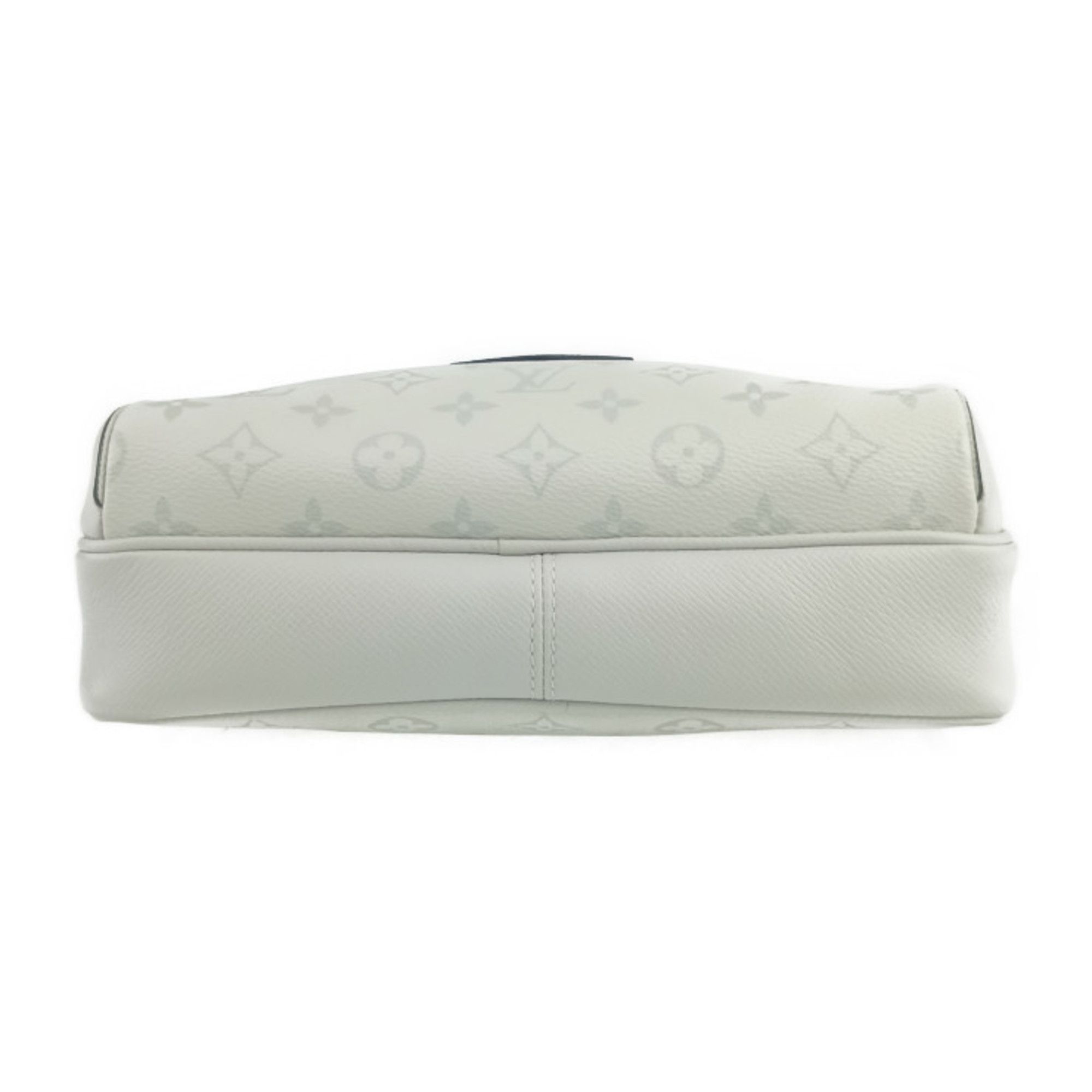 Louis Vuitton Louis Vuitton Outdoor shoulder Size ONE SIZE - 4 Thumbnail