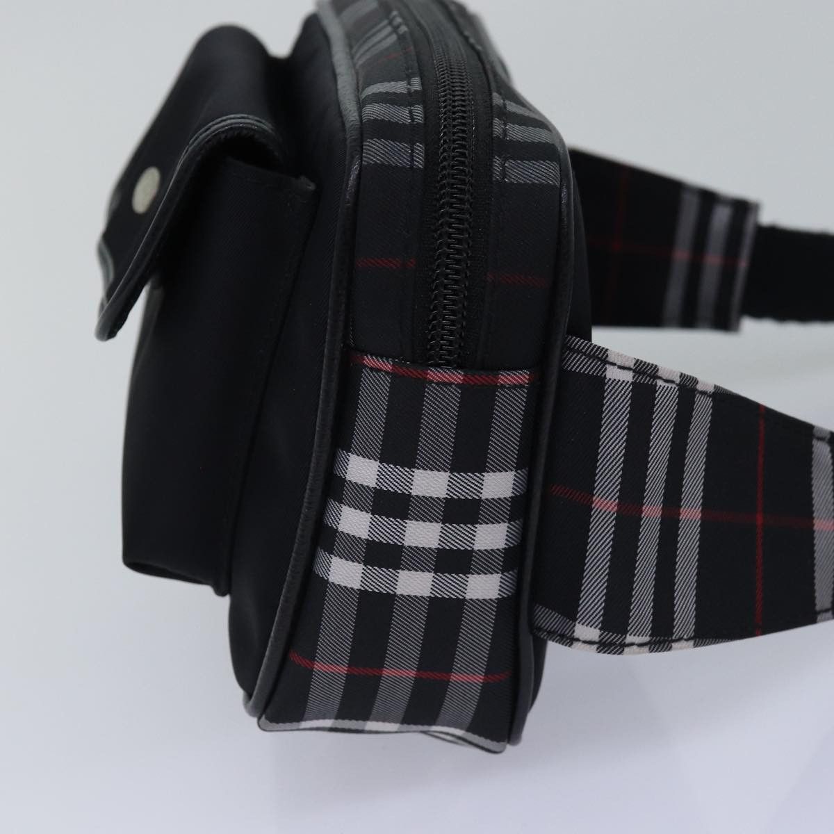 Burberry Burberry Nova Check shoulder Size ONE SIZE - 14 Thumbnail