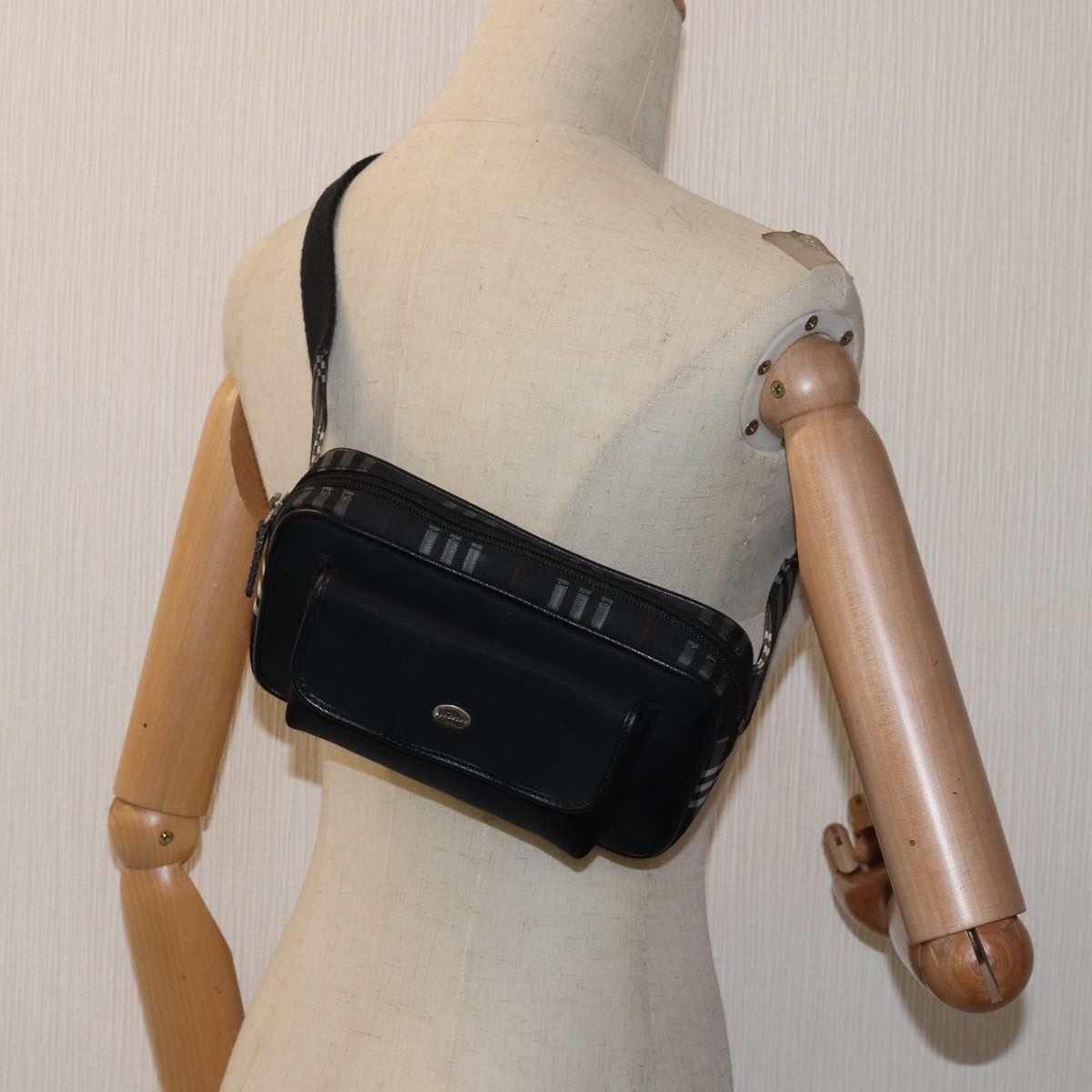 Burberry Burberry Nova Check shoulder Size ONE SIZE - 6 Thumbnail