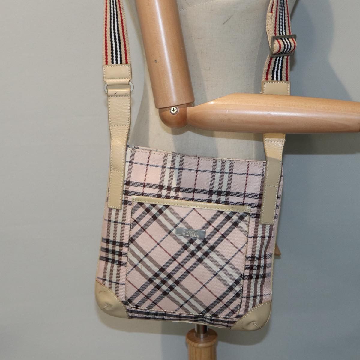 Burberry Burberry Blue Label shoulder Size ONE SIZE - 10 Thumbnail