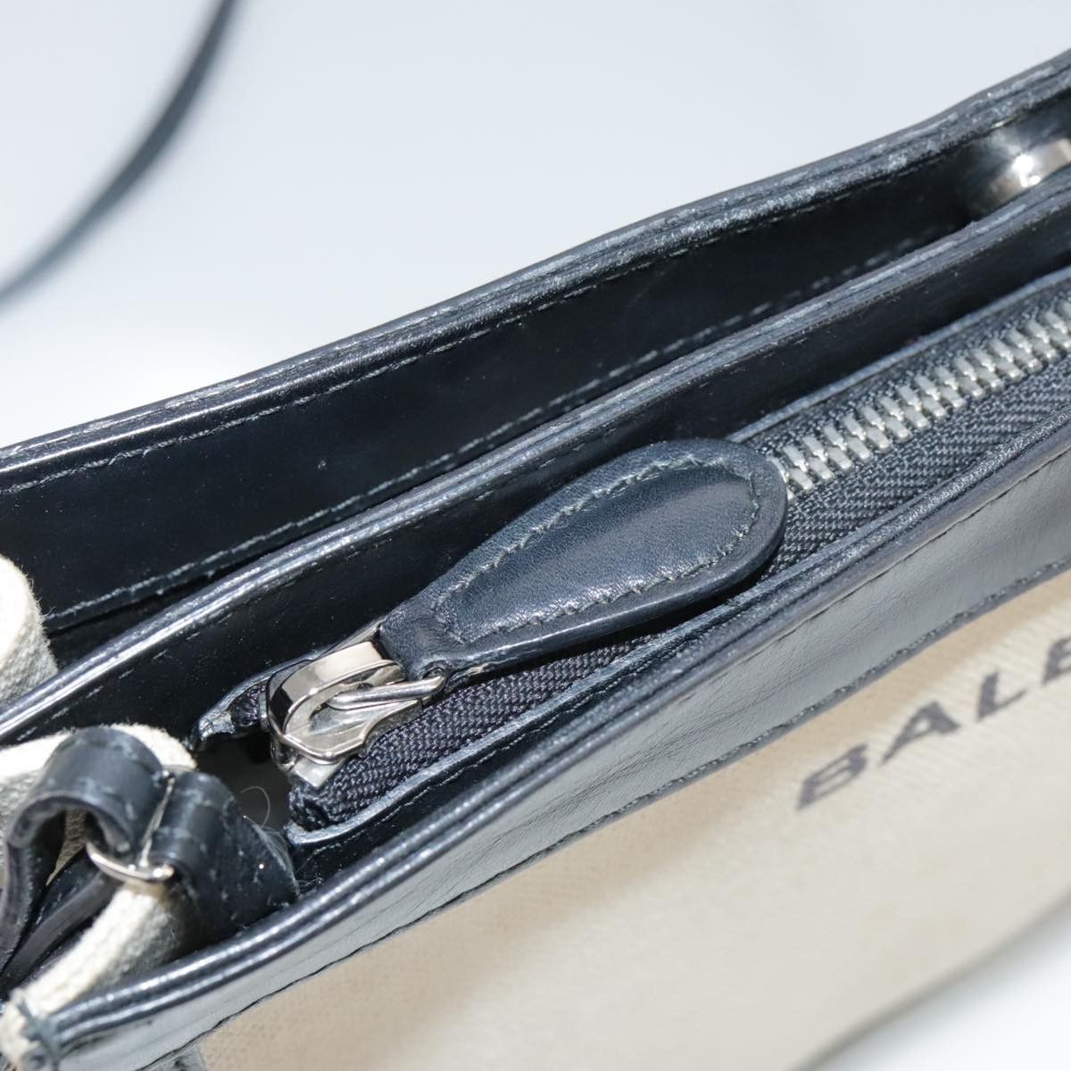 Balenciaga Balenciaga Navy pouch clutch Size ONE SIZE - 12 Thumbnail