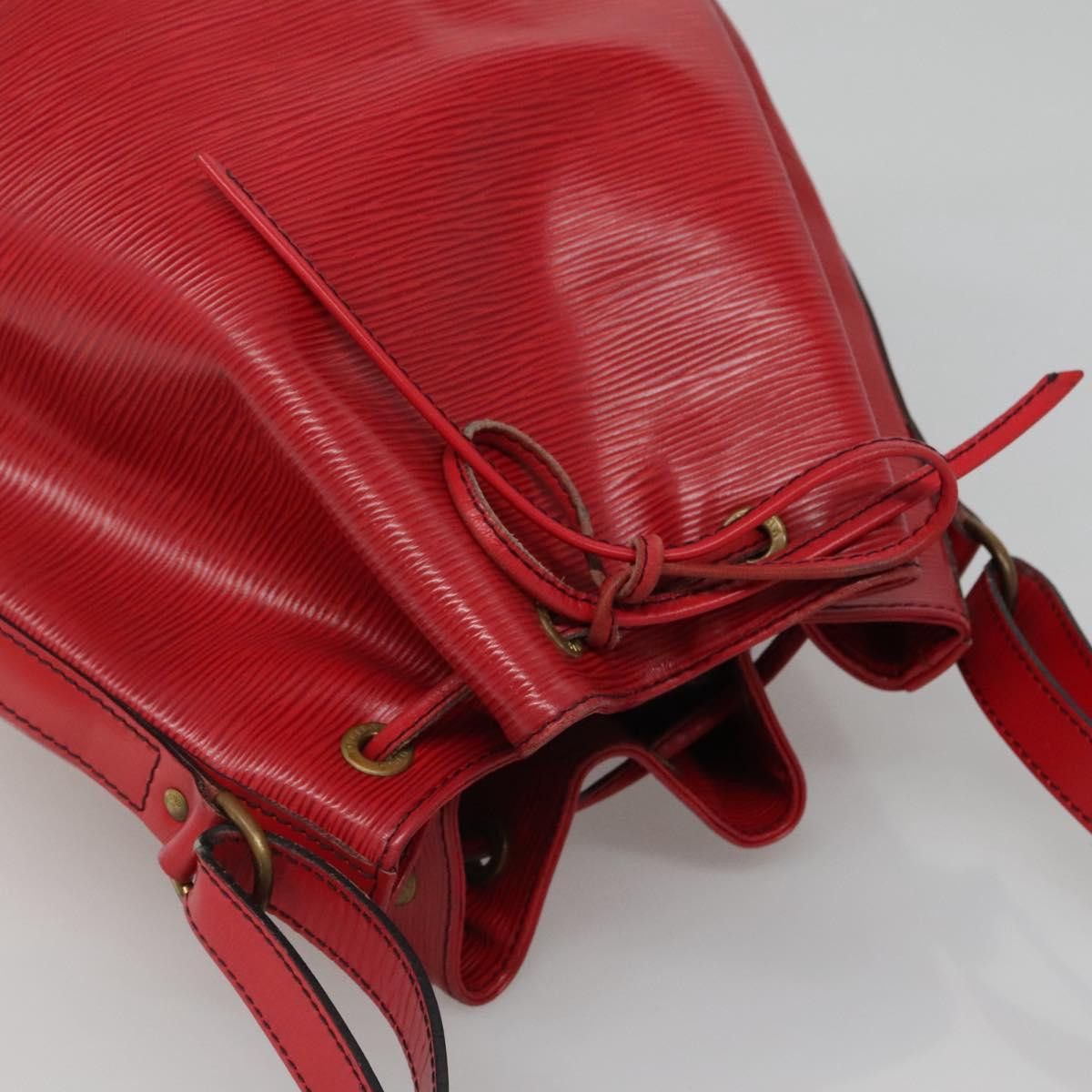 Louis Vuitton Louis Vuitton Petit Noé shoulder Size ONE SIZE - 6 Thumbnail