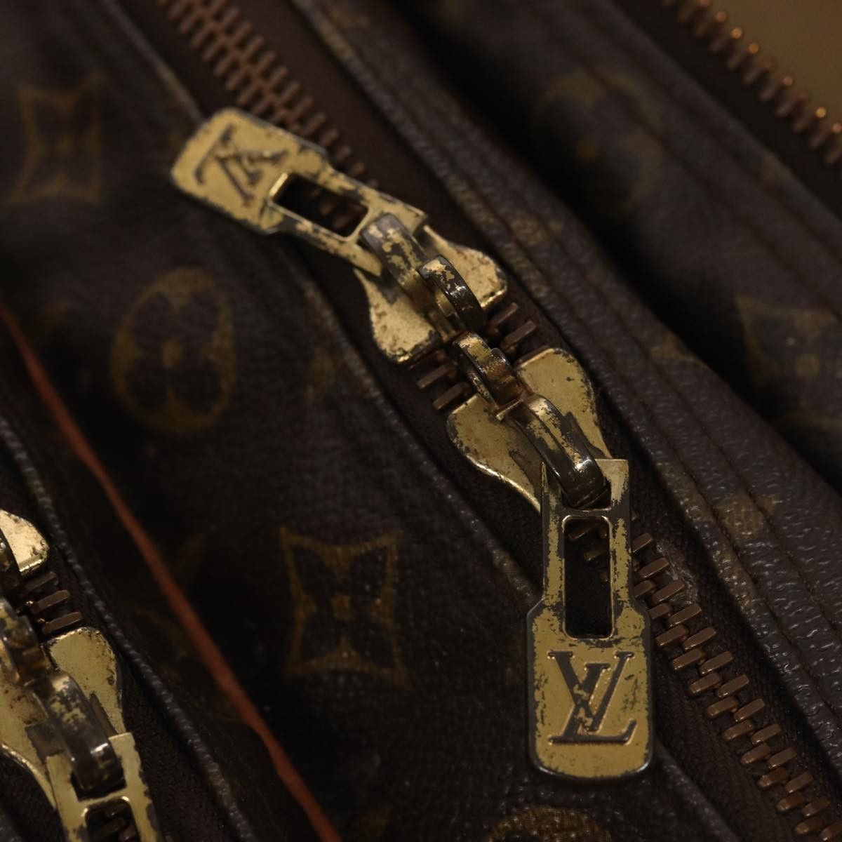 Louis Vuitton Louis Vuitton Boston travel Size ONE SIZE - 25 Thumbnail