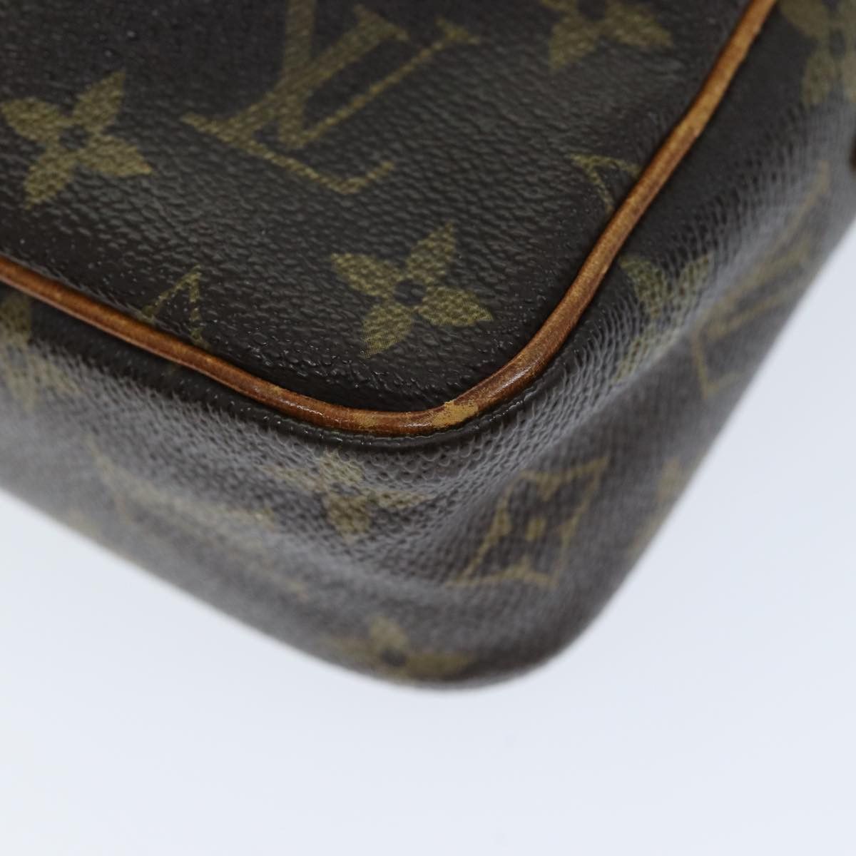 Louis Vuitton Louis Vuitton Trousse de Toilette clutch Size ONE SIZE - 15 Thumbnail